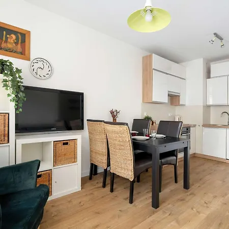 아파트 Przytulny Z Balkonem W Centrum Poznania By Renters