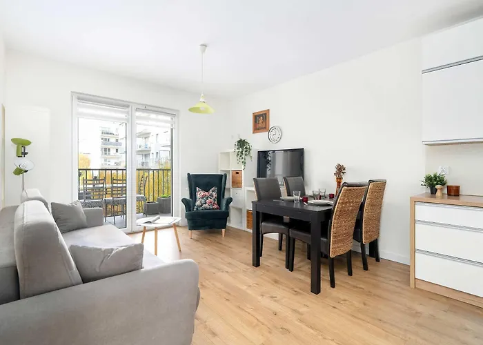 Przytulny Z Balkonem W Centrum Poznania By Renters Appartement